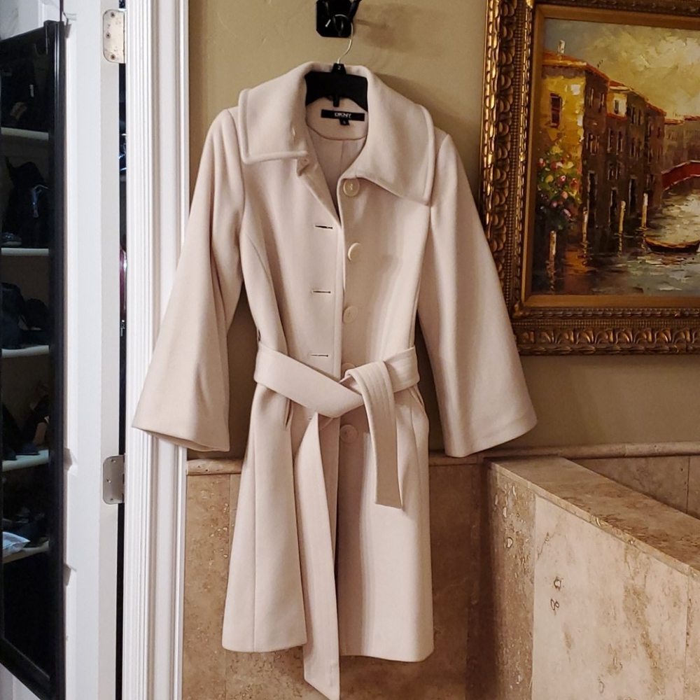 DKNY wool  coat size 4